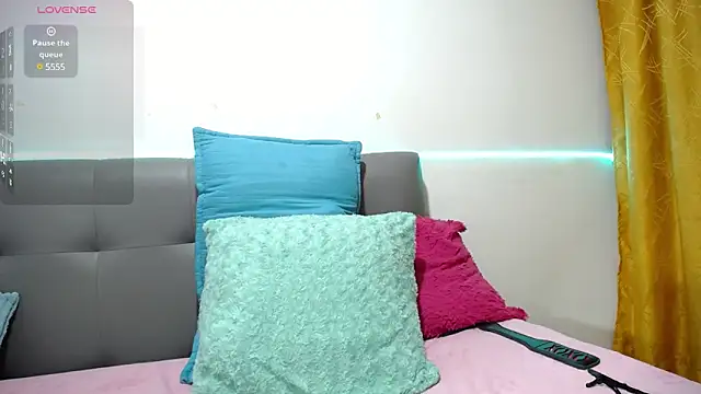 SexyLatinsx online show from 02.18.25