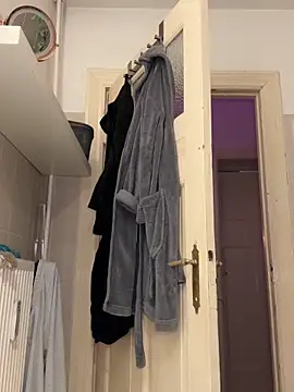 Snapshot of ElenaHaze chatting on 10.03.25 ElenaHaze online show from 10.03.25