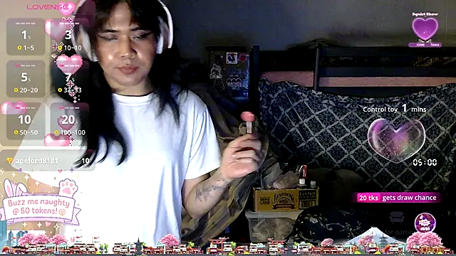 Snapshot of tashakaixxx chatting on 10.26.25 tashakaixxx online show from 10.26.25