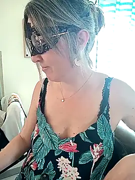 Rose Libertine online show from 04.09.26