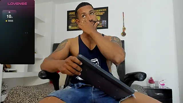 Snapshot of MattRodriguez9 chatting on 03.20.25 MattRodriguez9 online show from 03.20.25