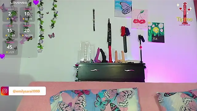 Snapshot of EmilyMeoww chatting on 03.11.25 EmilyMeoww online show from 03.11.25