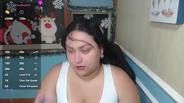 Snapshot of isaReyes chatting on 01.02.25 isaReyes online show from 01.02.25