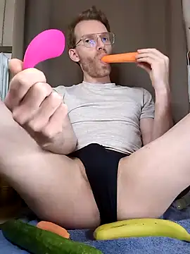 ViktorWolf online show from 01.01.25