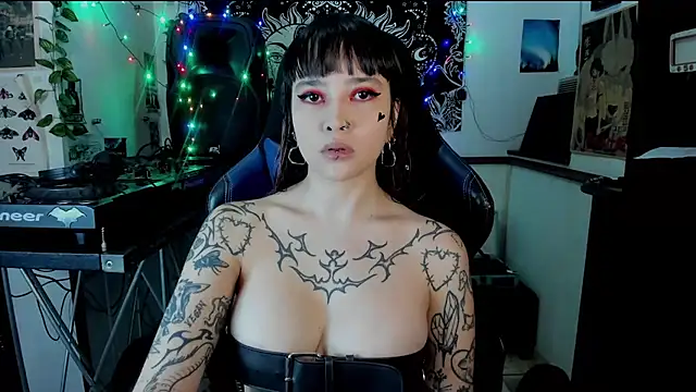 Demongirl6666 online show from 02.27.25