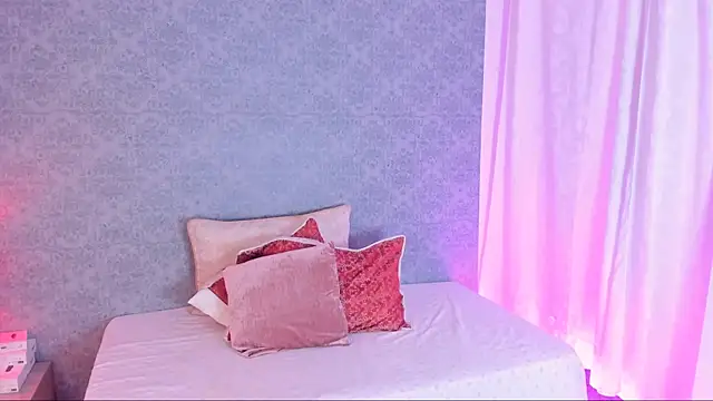 Snapshot of CatrinaRossi chatting on 01.22.25 CatrinaRossi online show from 01.22.25