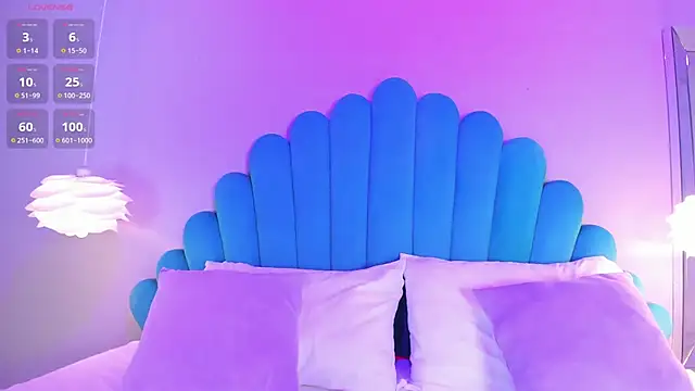 Snapshot of HannaKarson chatting on 02.24.25 HannaKarson online show from 02.24.25