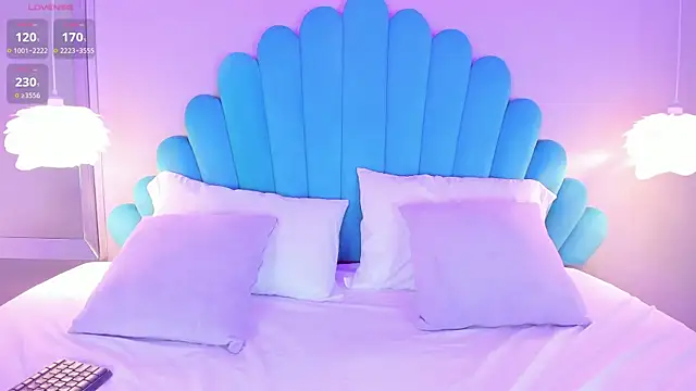 Snapshot of HannaKarson chatting on 03.08.25 HannaKarson online show from 03.08.25