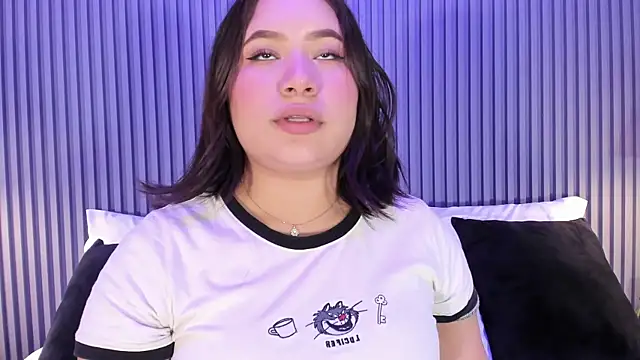 Snapshot of HannaKarson chatting on 10.16.25 HannaKarson online show from 10.16.25