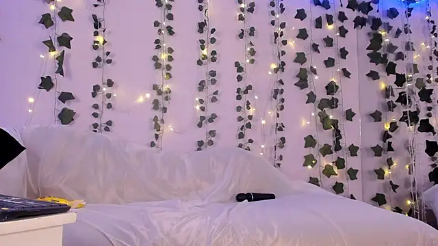 Natasha Nasty2 online show from 12.24.24