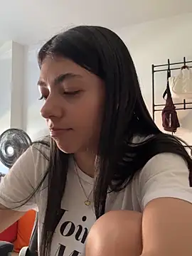 Liissa cute  online show from 12.15.25