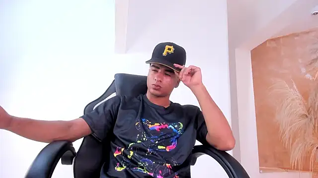 ANGEL NICOLAS online show from 12.08.24