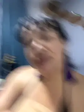 Snapshot of Sweeetness_Milf chatting on 10.22.25 Sweeetness Milf online show from 10.22.25