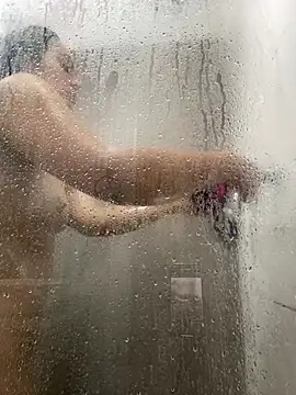 LauraCadwell online show from 01.05.25