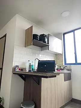 LauraCadwell online show from 03.11.25