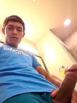 Yoko0381 online show from 11.04.25