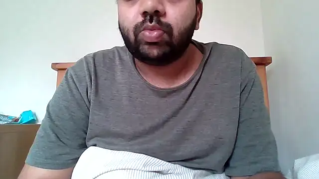 Snapshot of whoreboi98 chatting on 04.20.26 whoreboi98 online show from 04.20.26