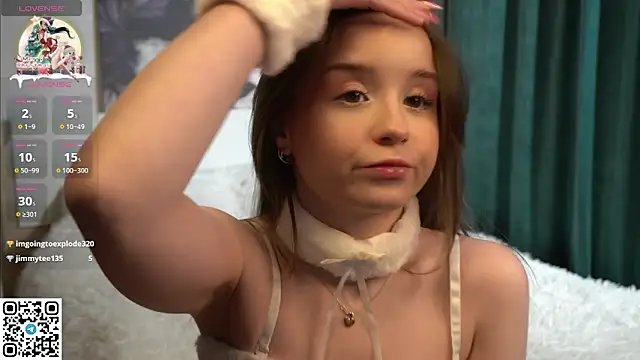 Snapshot of RenetTolken chatting on 01.05.25 RenetTolken online show from 01.05.25