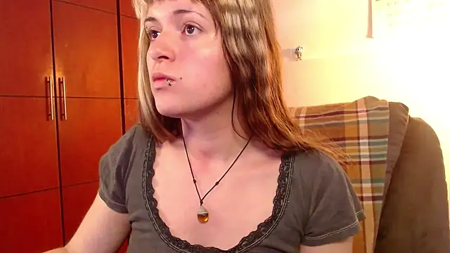 NEXT DOOR GIRL  online show from 10.12.25