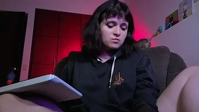 NEXT DOOR GIRL  online show from 05.27.26