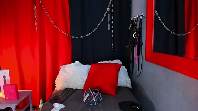 AvaLusty online show from 09.27.25