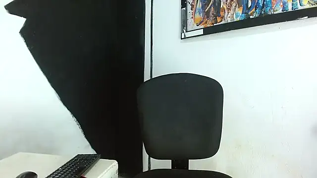 Snapshot of Yeiko_Park2 chatting on 10.31.25 Yeiko Park2 online show from 10.31.25