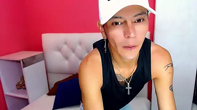  snopyy  online show from 02.18.25