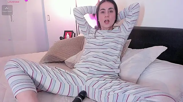 guccipussy1 online show from 01.29.25