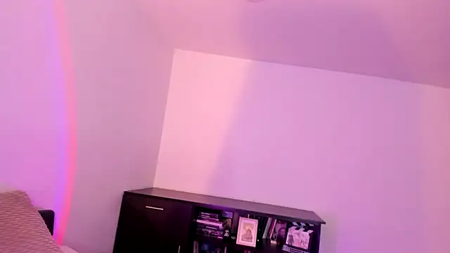 guccipussy1 online show from 02.27.25