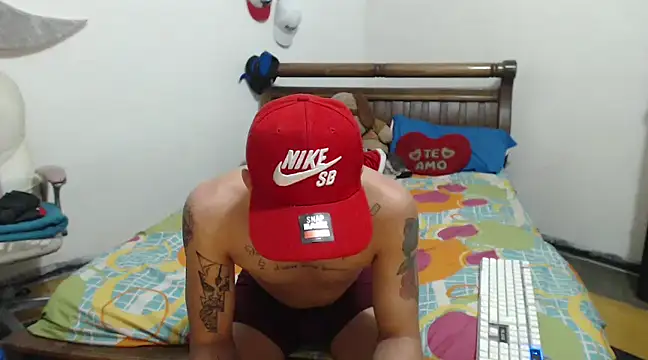 hot toy boy  online show from 12.30.24