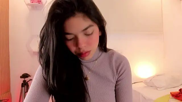 Snapshot of meganrossee69 chatting on 04.24.26 meganrossee69 online show from 04.24.26