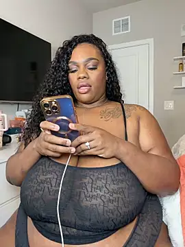 Mari Melons online show from 11.09.25