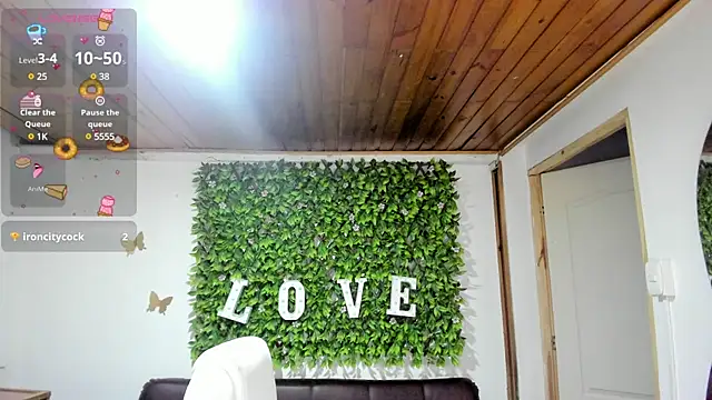 Snapshot of Enma__clark chatting on 01.30.25 Enma clark online show from 01.30.25