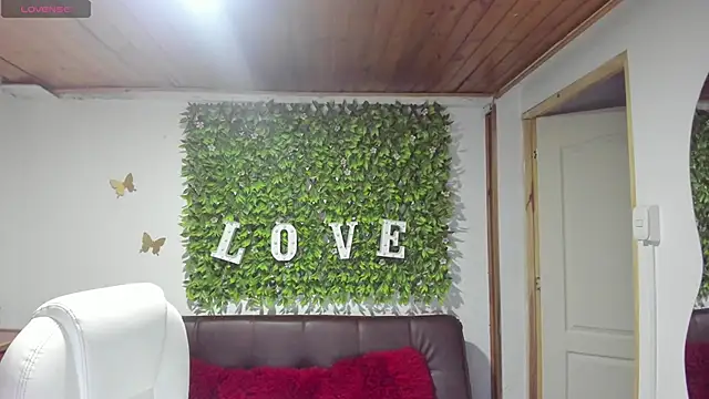 Snapshot of Enma__clark chatting on 01.31.25 Enma clark online show from 01.31.25