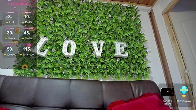 Snapshot of Enma__clark chatting on 03.22.25 Enma clark online show from 03.22.25