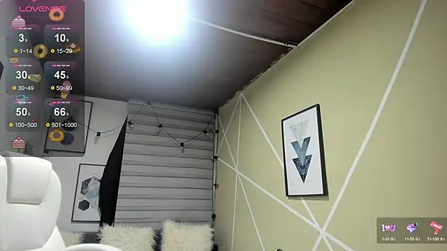 Snapshot of Enma__clark chatting on 09.22.25 Enma clark online show from 09.22.25