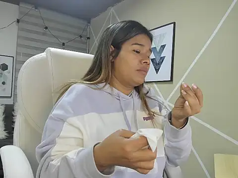 Snapshot of Enma__clark chatting on 10.25.25 Enma clark online show from 10.25.25