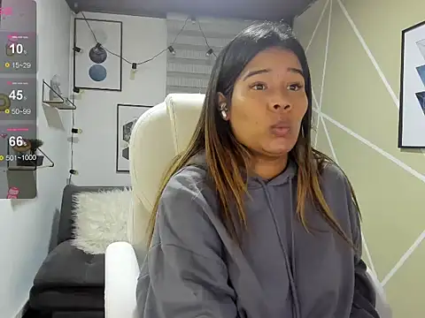 Snapshot of Enma__clark chatting on 11.07.25 Enma clark online show from 11.07.25