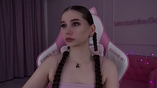 Snapshot of DianaVert chatting on 01.13.25 DianaVert online show from 01.13.25