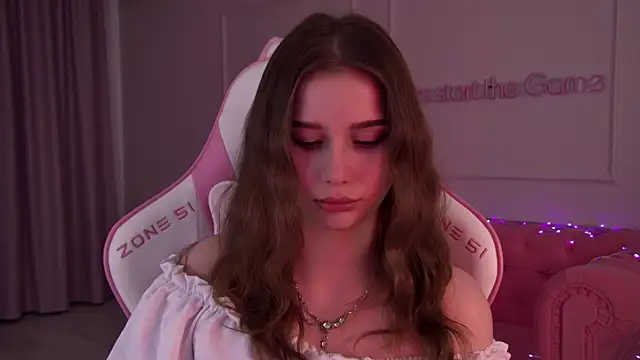 Snapshot of DianaVert chatting on 01.21.25 DianaVert online show from 01.21.25