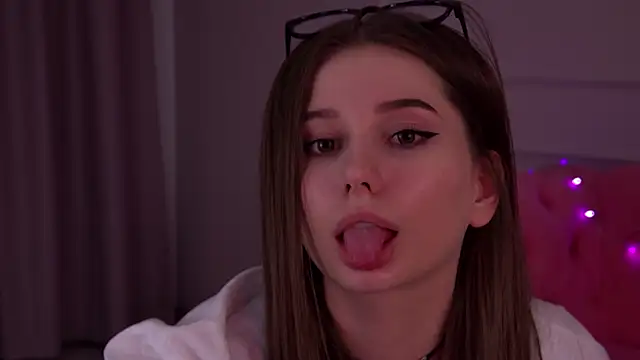 Snapshot of DianaVert chatting on 01.22.25 DianaVert online show from 01.22.25