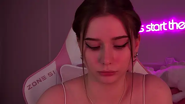 Snapshot of DianaVert chatting on 02.07.25 DianaVert online show from 02.07.25