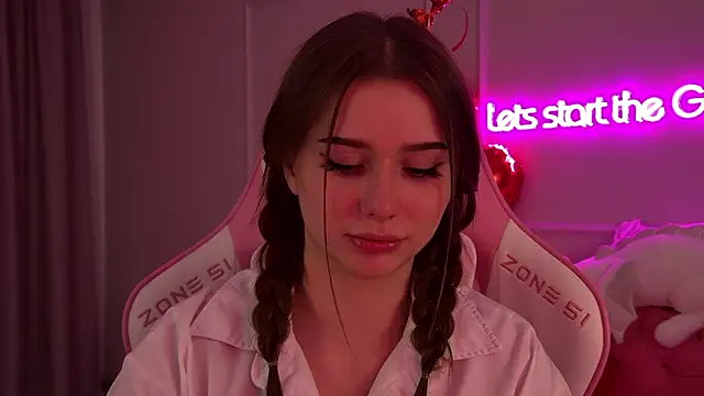 Snapshot of DianaVert chatting on 02.11.25 DianaVert online show from 02.11.25