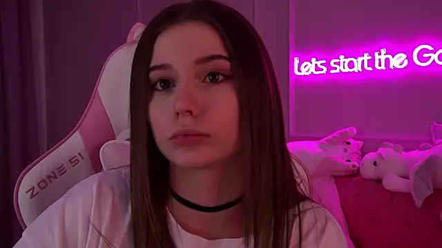 Snapshot of DianaVert chatting on 02.19.25 DianaVert online show from 02.19.25