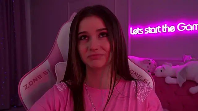 Snapshot of DianaVert chatting on 02.20.25 DianaVert online show from 02.20.25