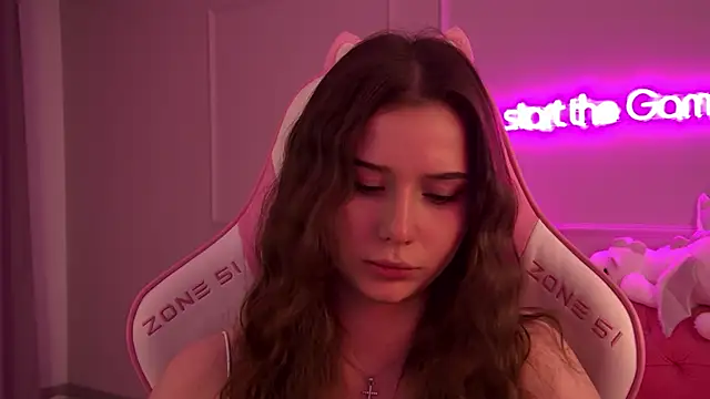 Snapshot of DianaVert chatting on 02.23.25 DianaVert online show from 02.23.25