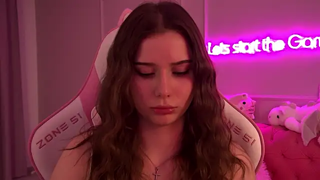 Snapshot of DianaVert chatting on 02.24.25 DianaVert online show from 02.24.25