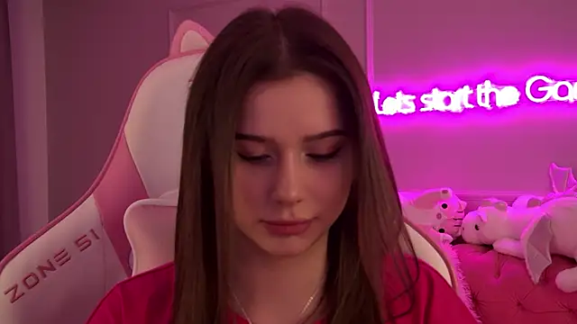 Snapshot of DianaVert chatting on 02.24.25 DianaVert online show from 02.24.25