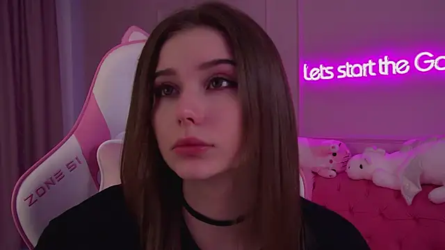 Snapshot of DianaVert chatting on 02.28.25 DianaVert online show from 02.28.25