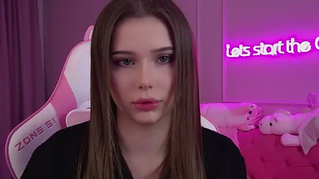 Snapshot of DianaVert chatting on 03.13.25 DianaVert online show from 03.13.25